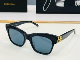 Picture of Balenciga Sunglasses _SKUfw55136345fw